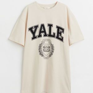 H&M Yale University Oversized Cream Short Sleeve T-Shirt